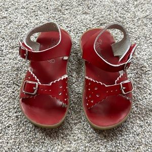 Footmates red sandal size 7